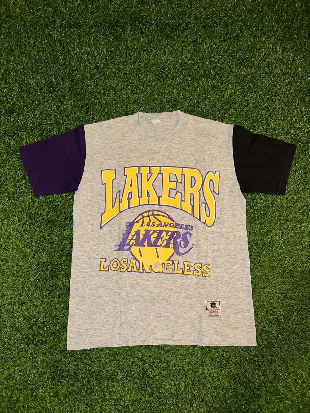 Nutmeg Los Angeles Lakers T-Shirt Grey Cotton Colorblock